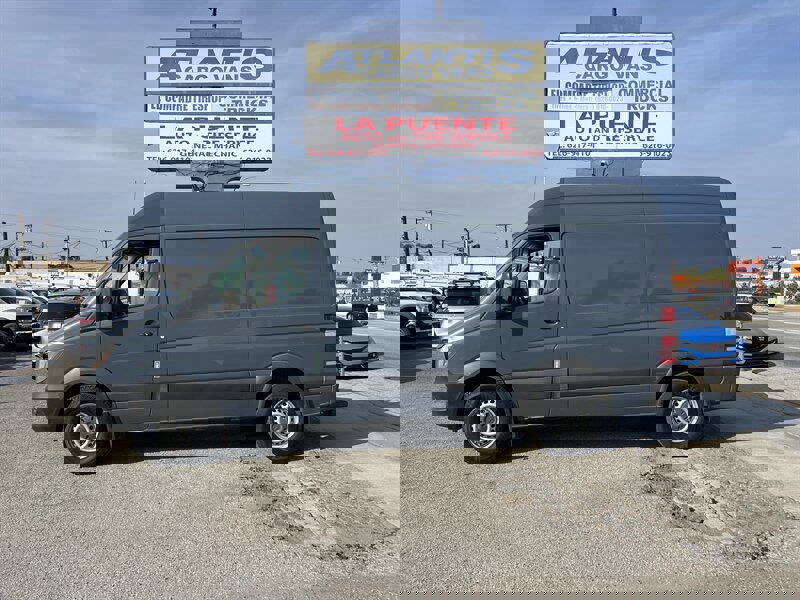 Used 2018 Mercedes-Benz Sprinter 2500 image 2