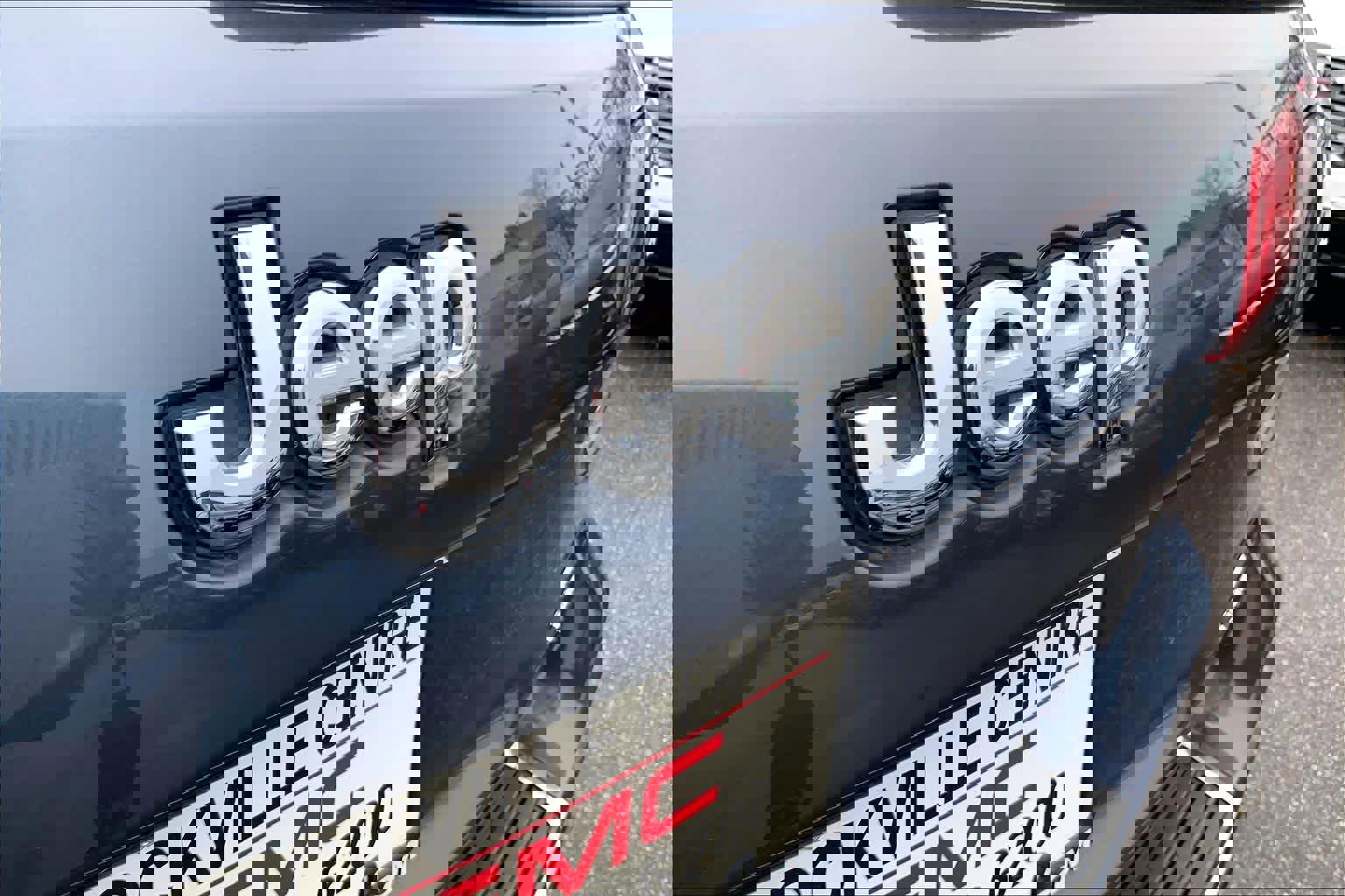 Used 2019 Jeep Grand Cherokee Limited image 32