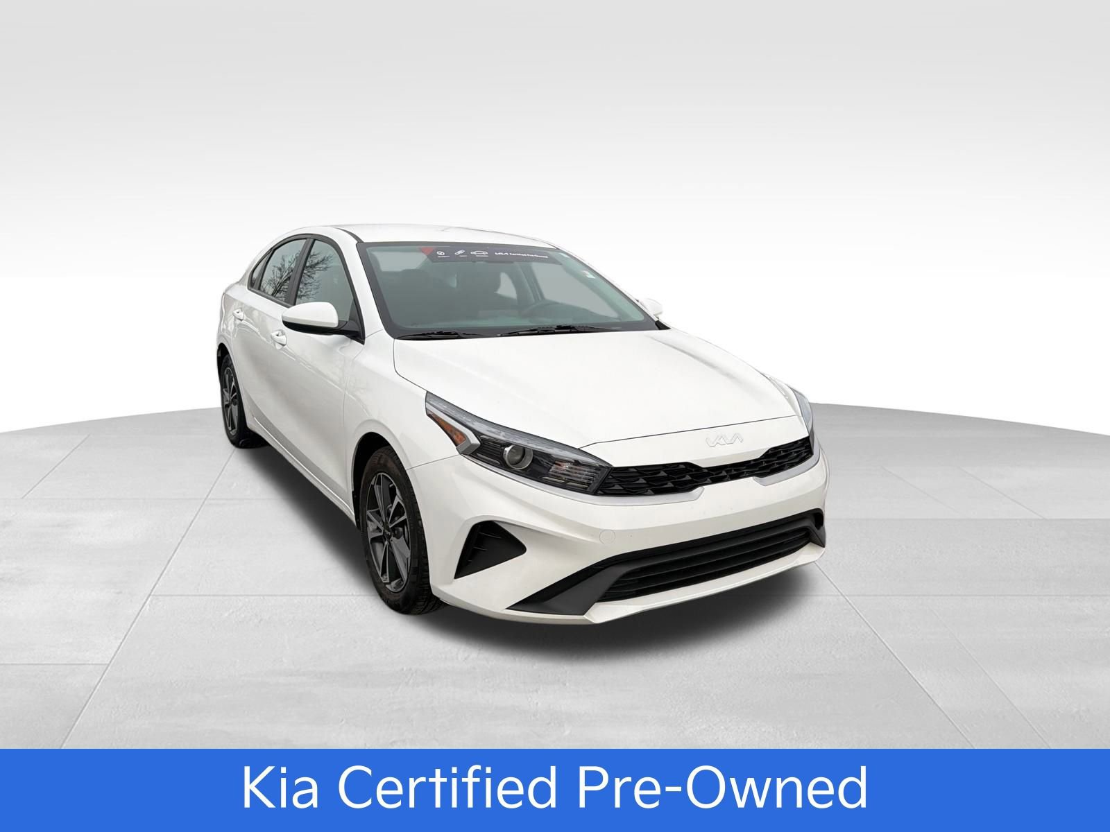Certified 2023 Kia Forte LXS image 3