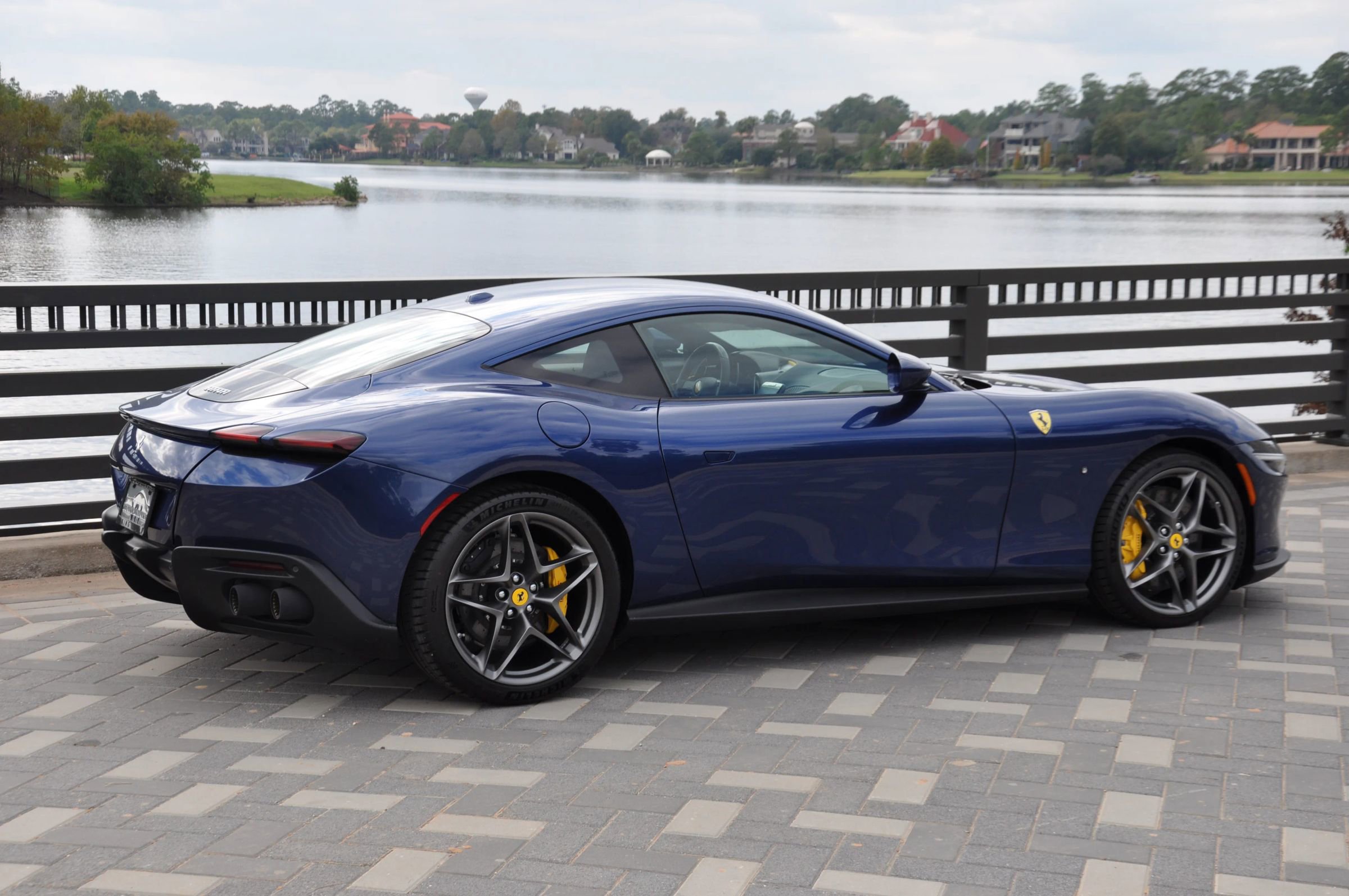 Used 2022 Ferrari Roma image 14