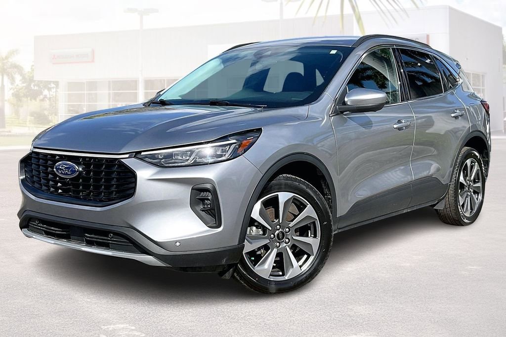 Used 2024 Ford Escape Platinum AWD/4WD image 29