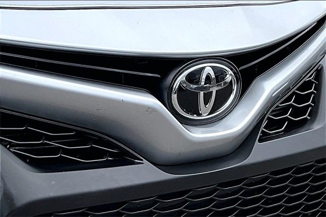 Used 2021 Toyota Camry SE image 26