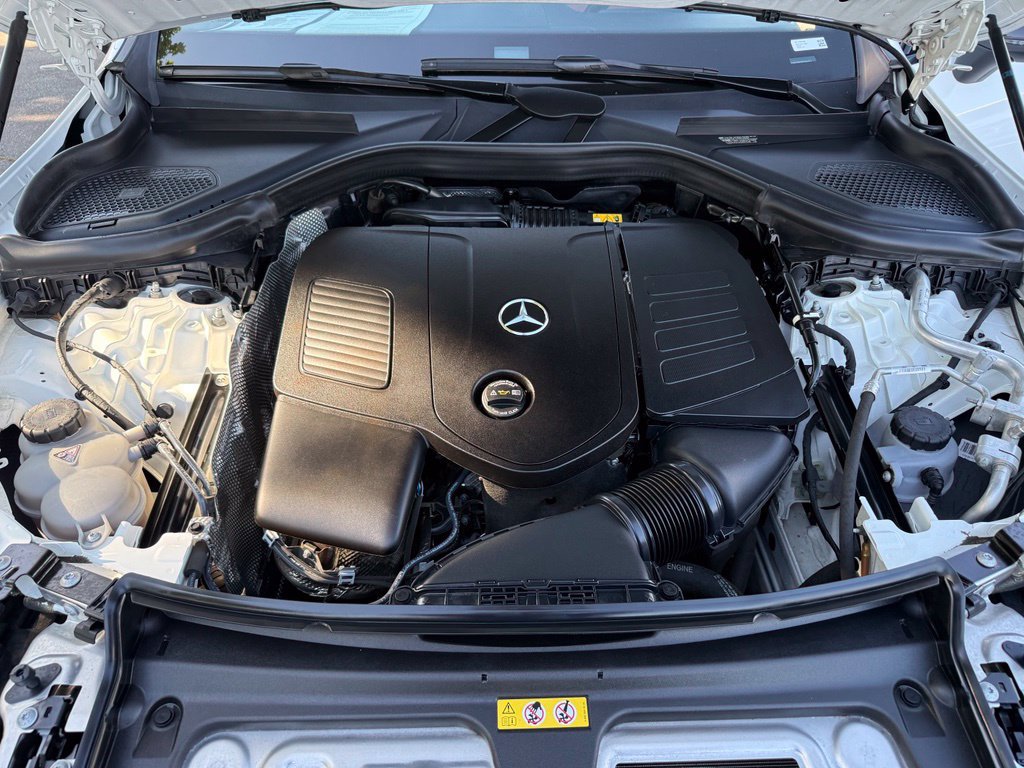 Used 2024 Mercedes-Benz GLC 300 4MATIC image 15