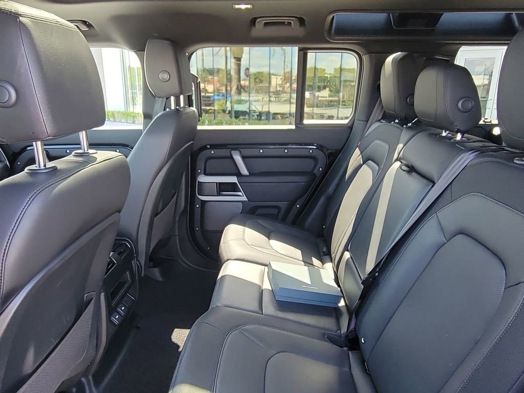 Certified 2024 Land Rover Defender 110 X-Dynamic SE image 15