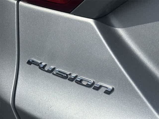 Used 2014 Ford Fusion SE FWD image 10