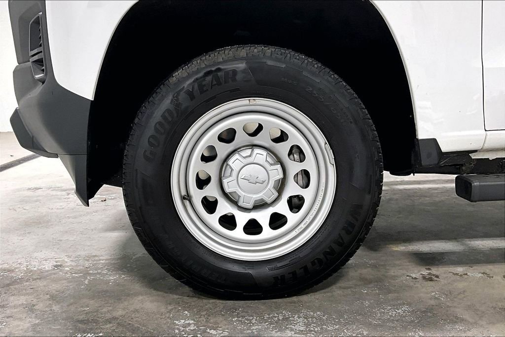 Used 2025 Chevrolet Colorado W/T image 11