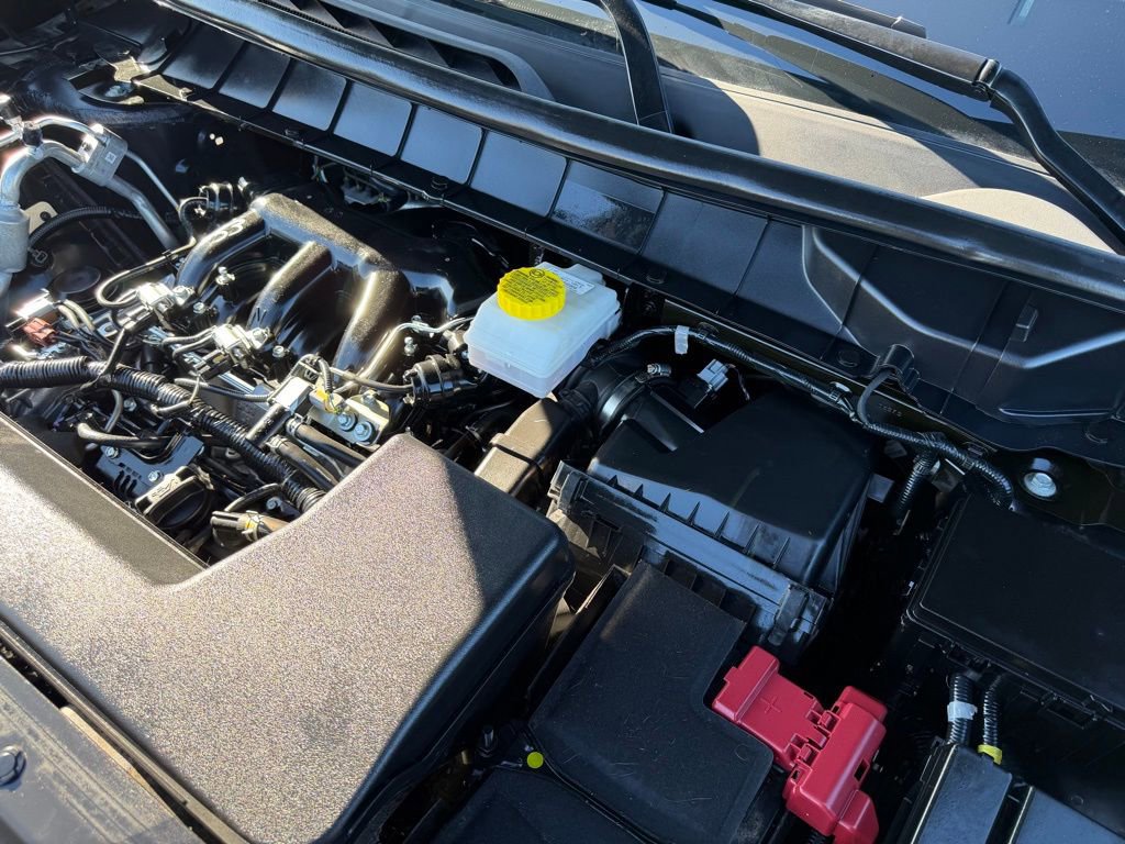 Used 2025 Nissan Pathfinder Platinum image 45