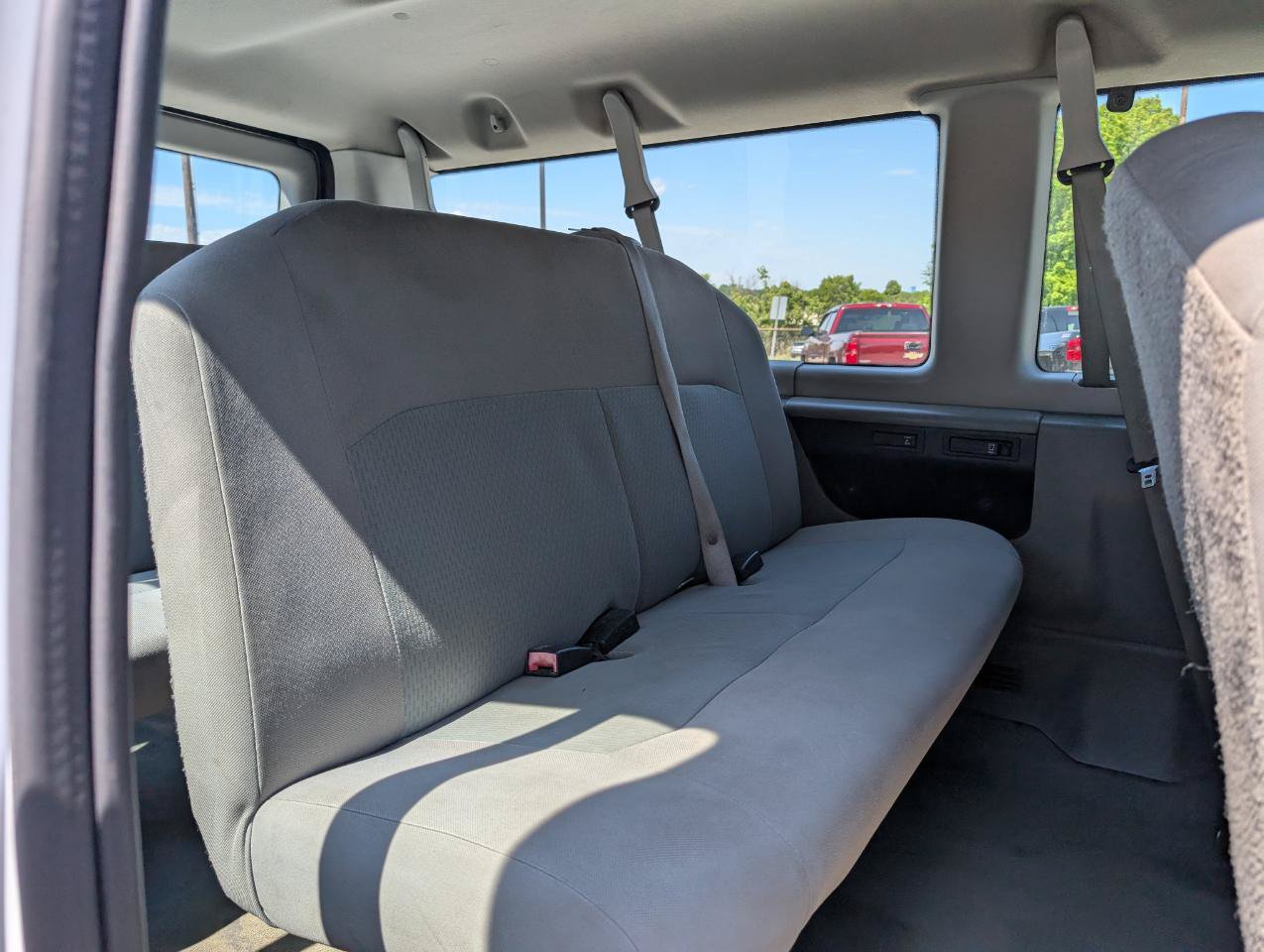 Used 2013 Ford E-350 and Econoline 350 XLT RWD image 21