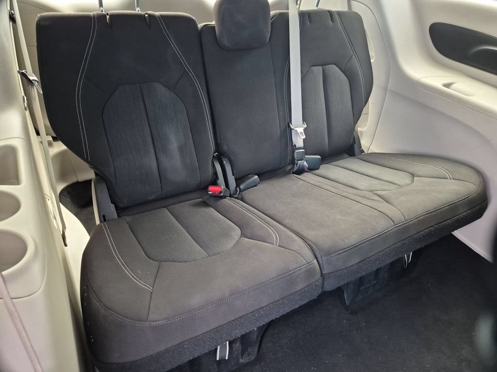 Used 2023 Chrysler Voyager LX FWD image 29