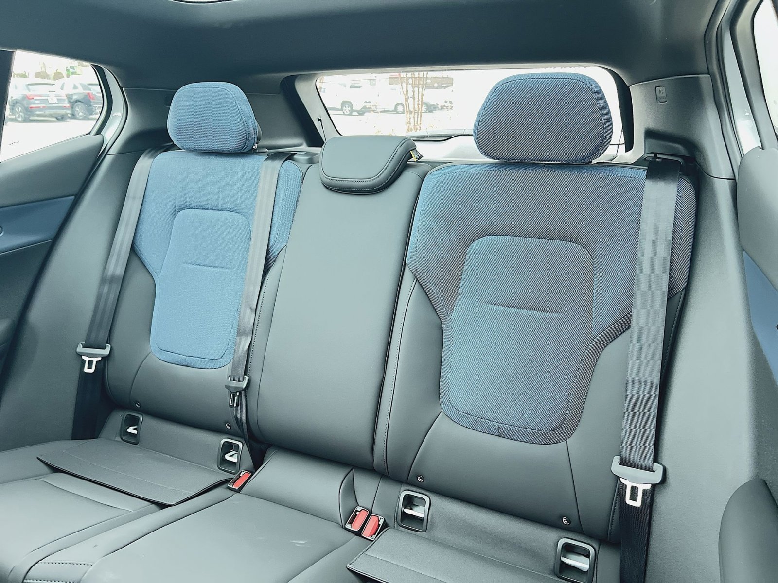 New 2026 Volvo EX30 Plus w/ Protection Package Premier image 25