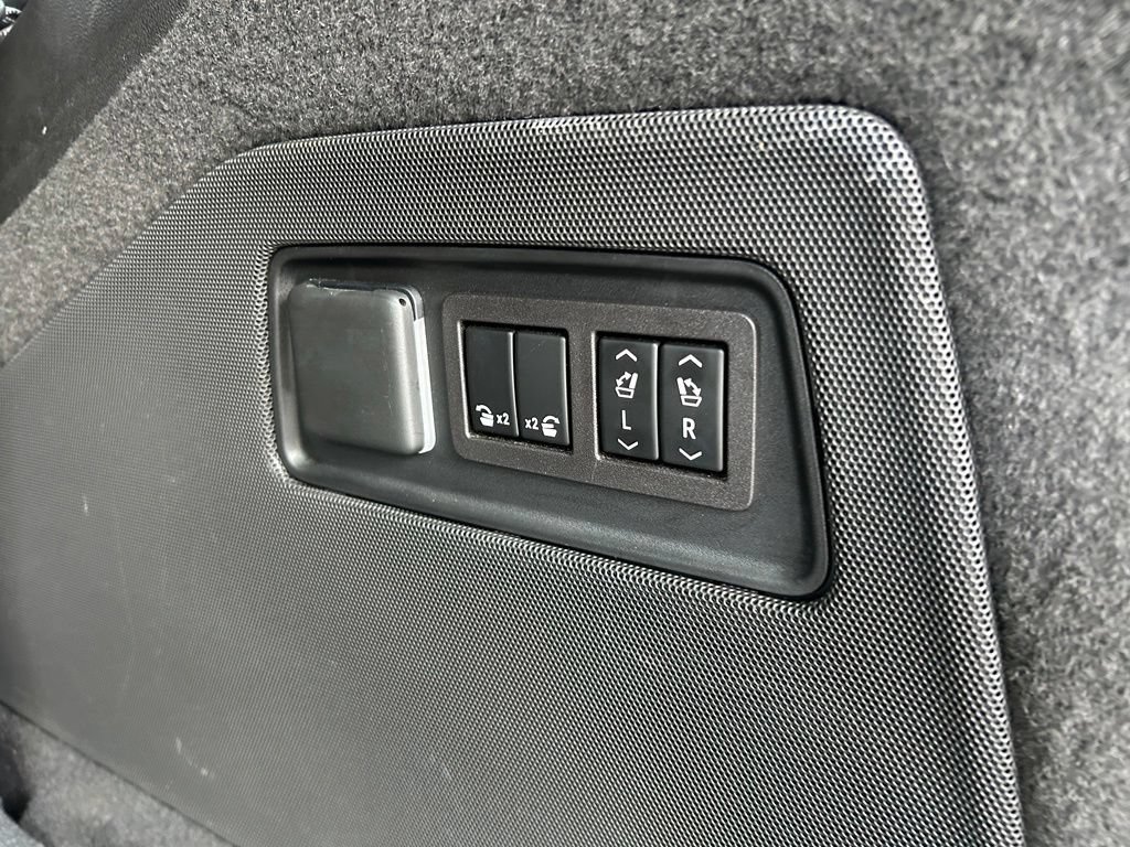 Used 2023 Cadillac Escalade V AWD/4WD image 46