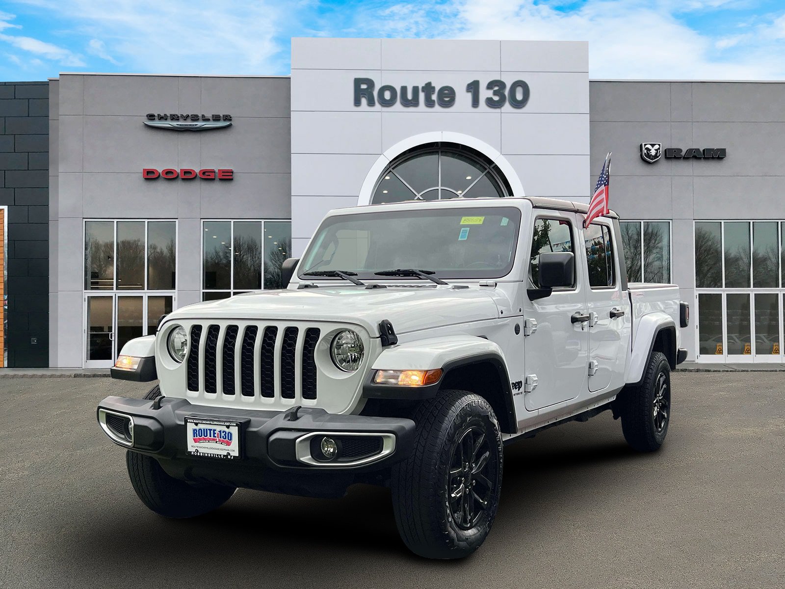 Used 2023 Jeep Gladiator Sport AWD/4WD image 2
