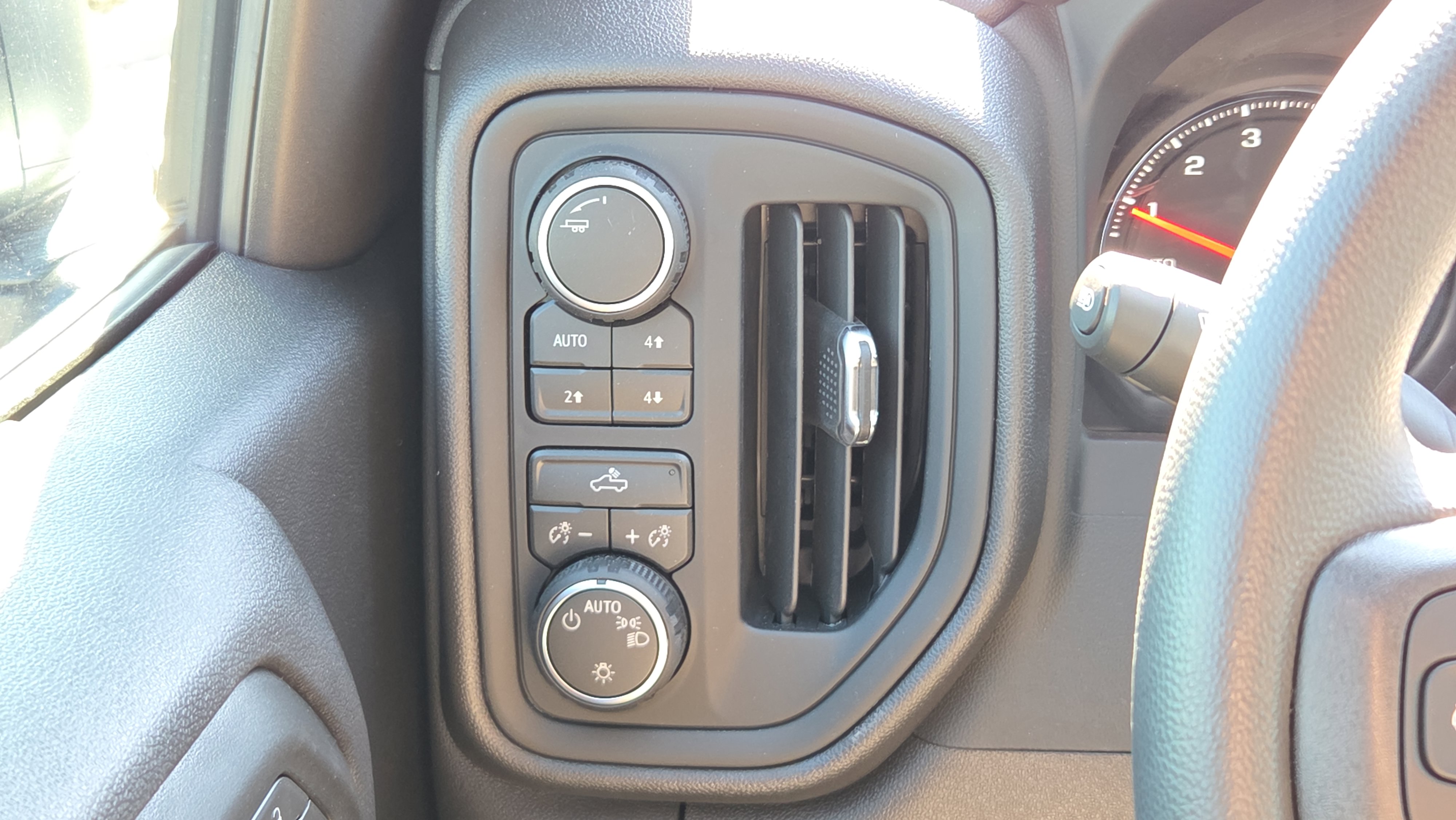 New 2026 Chevrolet Silverado 1500 Custom Trail Boss w/ Dark Appearance Package AWD/4WD image 23
