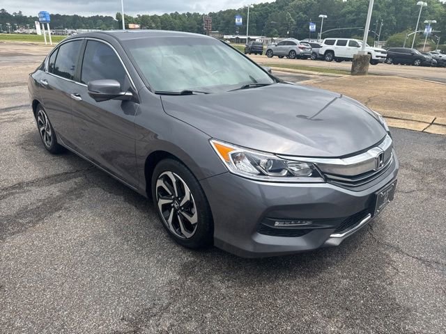 Used 2017 Honda Accord EX-L image 2