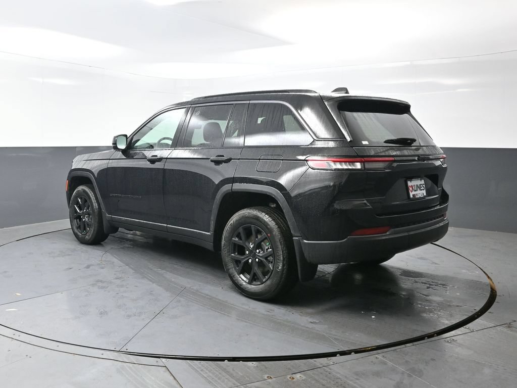New 2026 Jeep Grand Cherokee Altitude AWD/4WD image 7