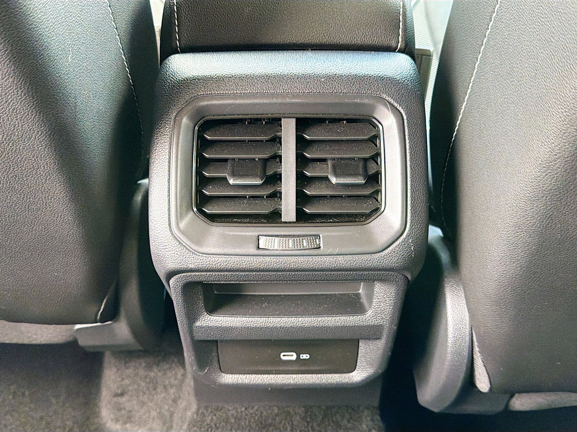 Used 2022 Volkswagen Taos SE image 18