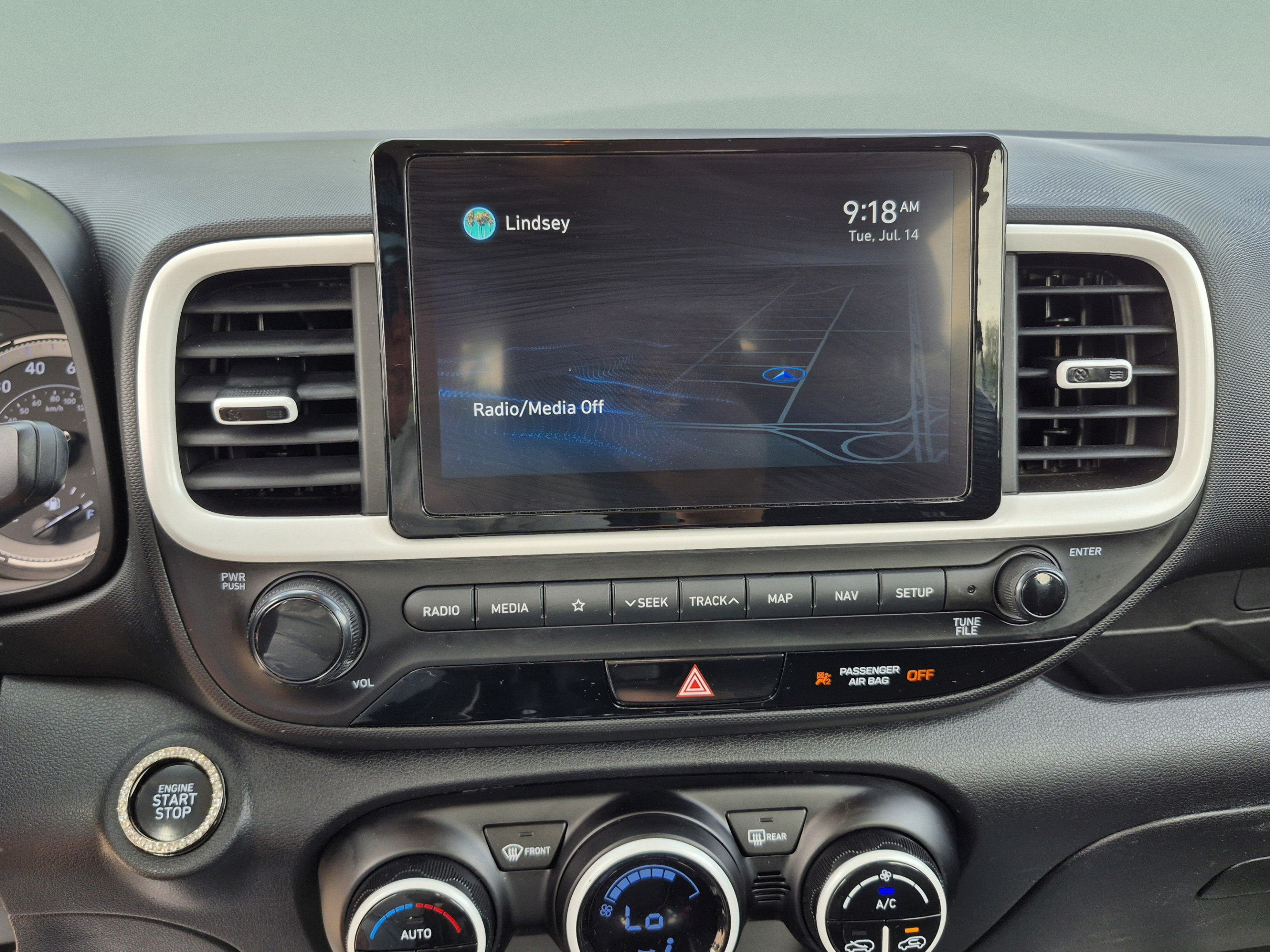 Certified 2022 Hyundai Venue Limited FWD image 22