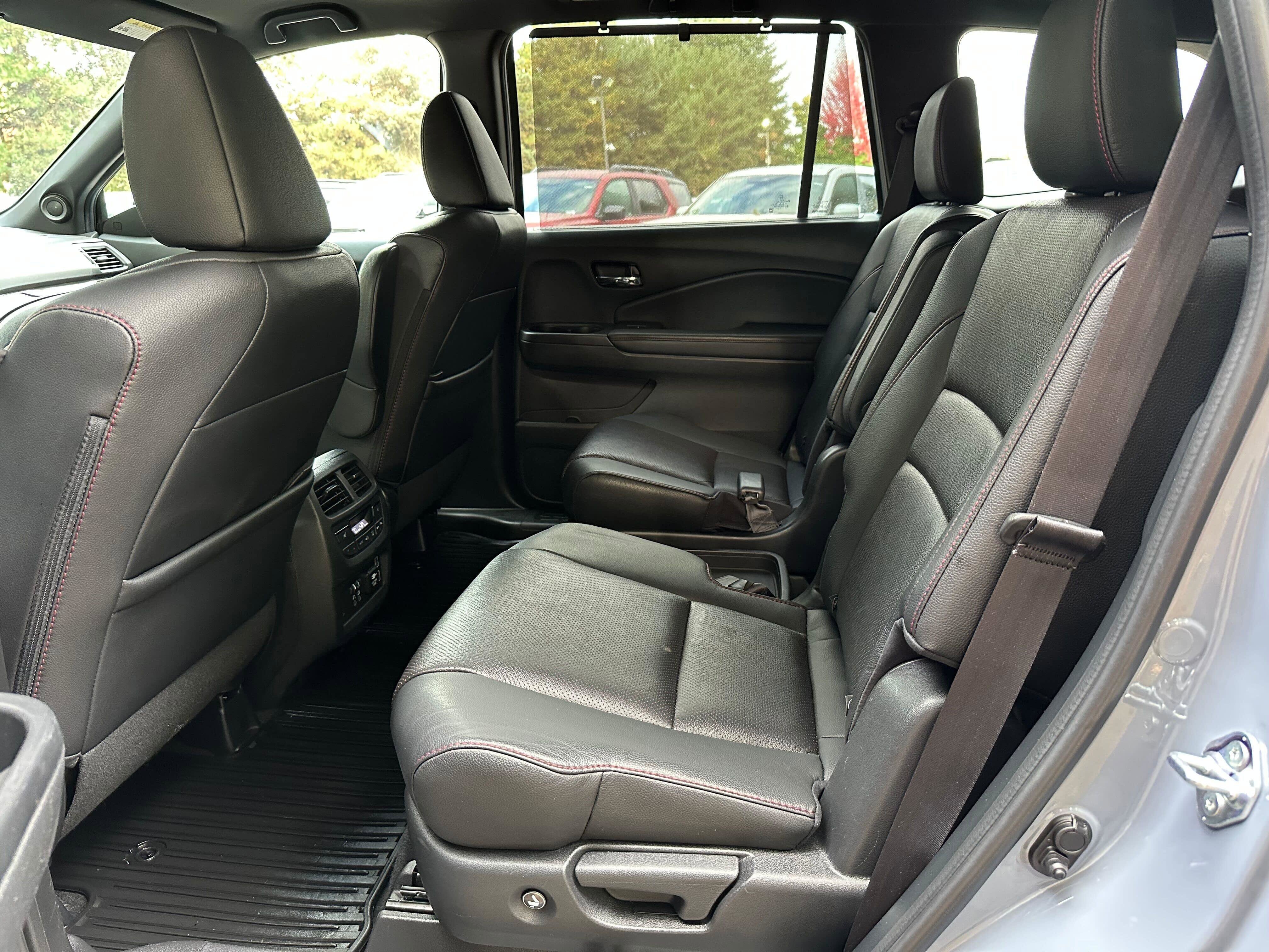 Used 2022 Honda Pilot Black Edition image 15