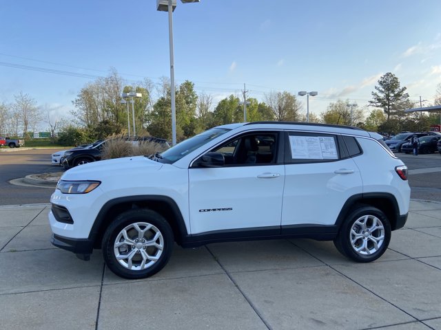 Used 2024 Jeep Compass Latitude image 5