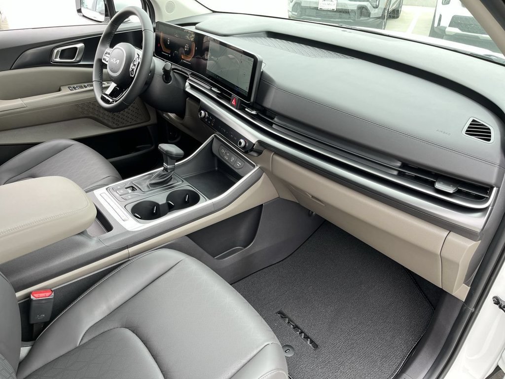 New 2026 Kia Carnival FWD image 28