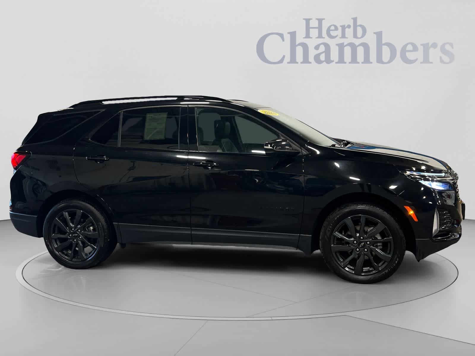 Used 2023 Chevrolet Equinox RS w/ RS Leather Package AWD/4WD image 5