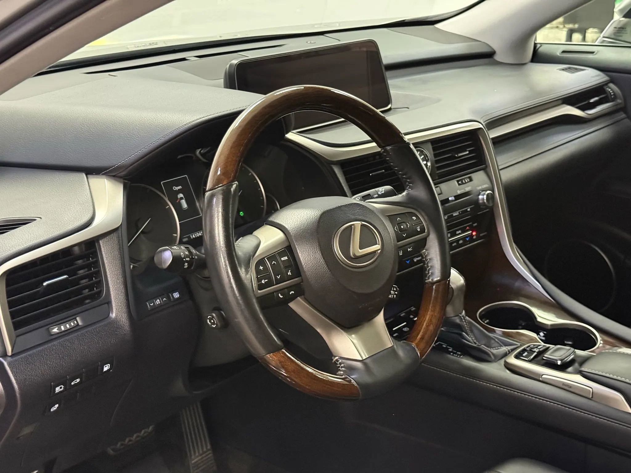 Used 2018 Lexus RX 450h AWD w/ Premium Package image 16