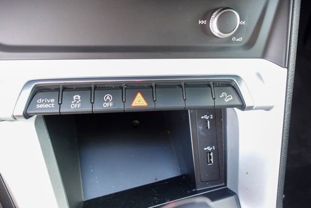 Used 2021 Audi Q3 2.0T Premium image 18