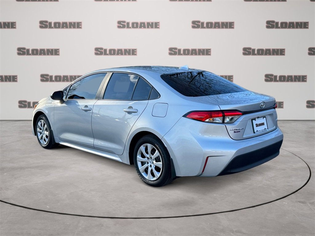 Used 2025 Toyota Corolla LE image 3