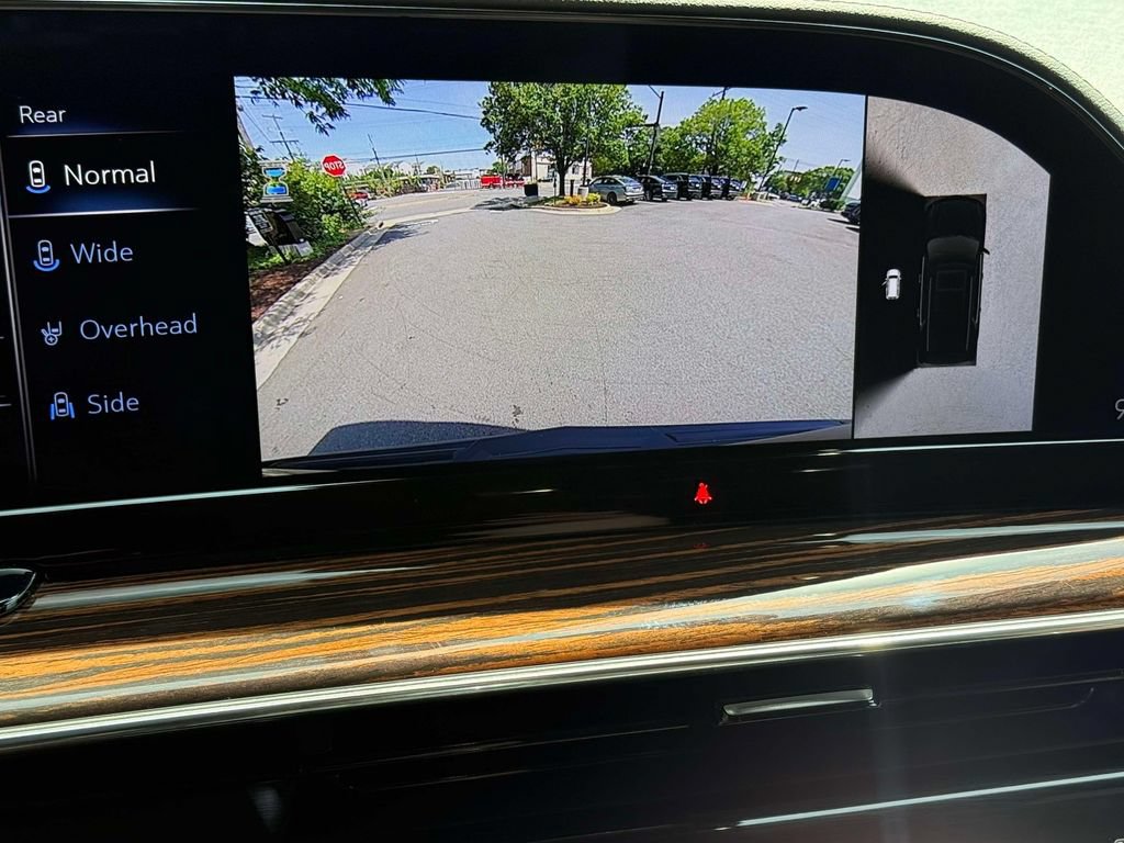 Used 2023 Cadillac Escalade Premium Luxury AWD/4WD image 7