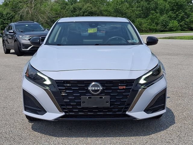 Used 2023 Nissan Altima 2.5 SR w/ SR Premium Package FWD image 10