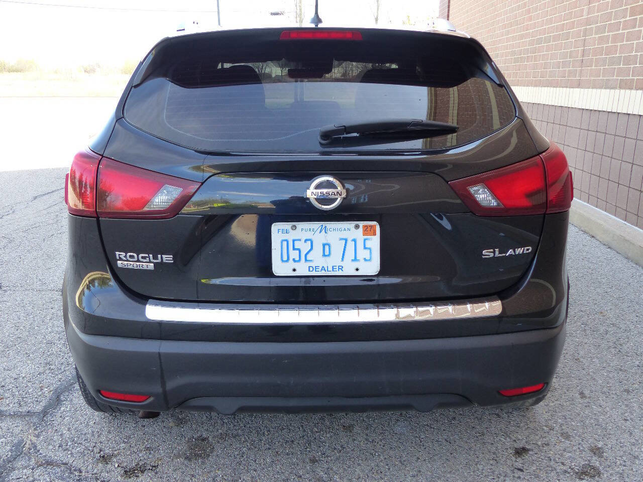 Used 2018 Nissan Rogue Sport SL w/ SL Premium Package AWD/4WD image 10