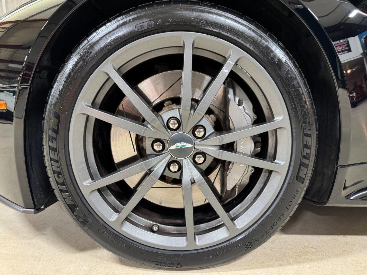 Used 2015 Aston Martin V8 Vantage GT image 28