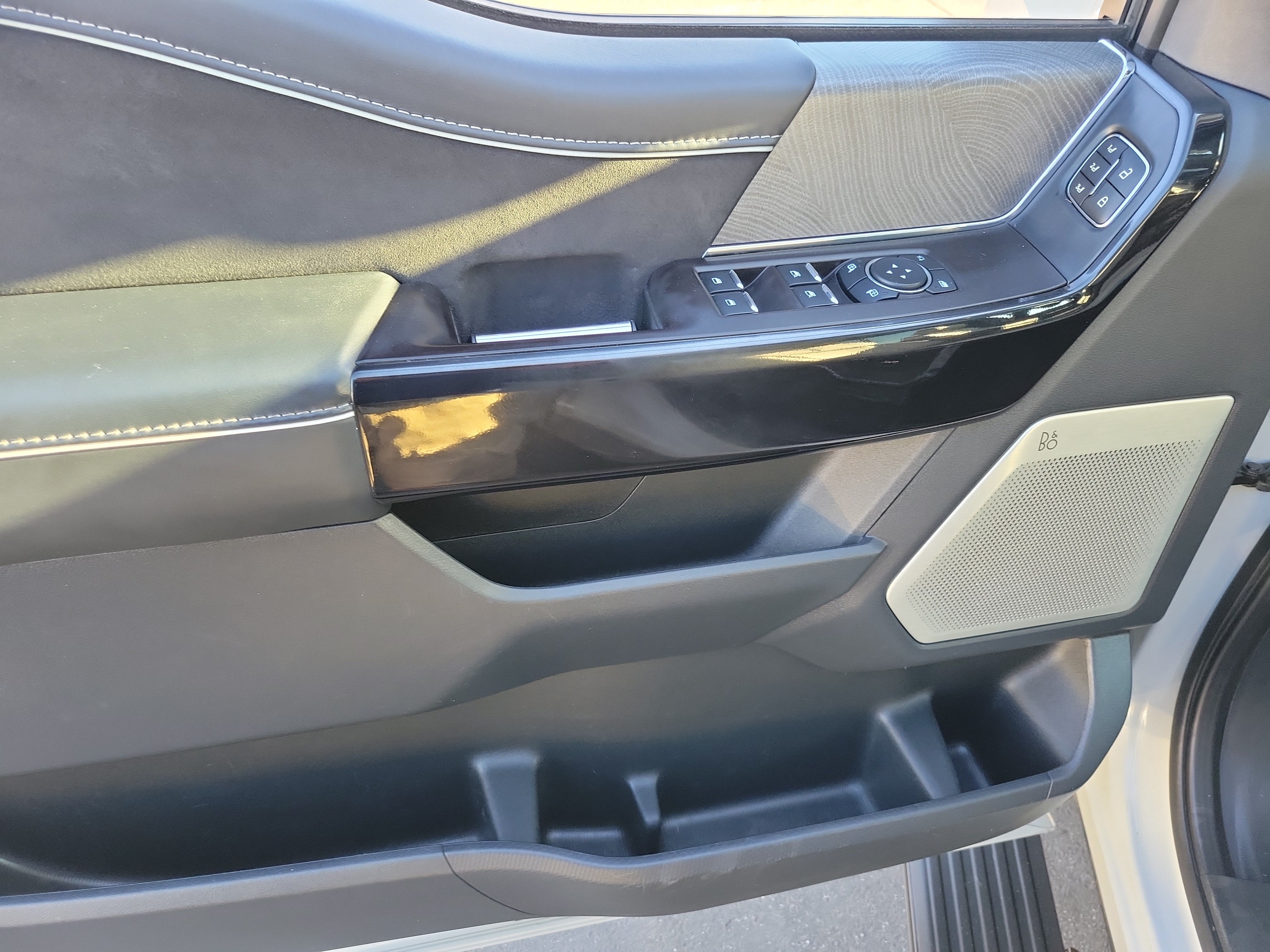 Certified 2023 Ford F150 Lightning Lariat AWD/4WD image 12