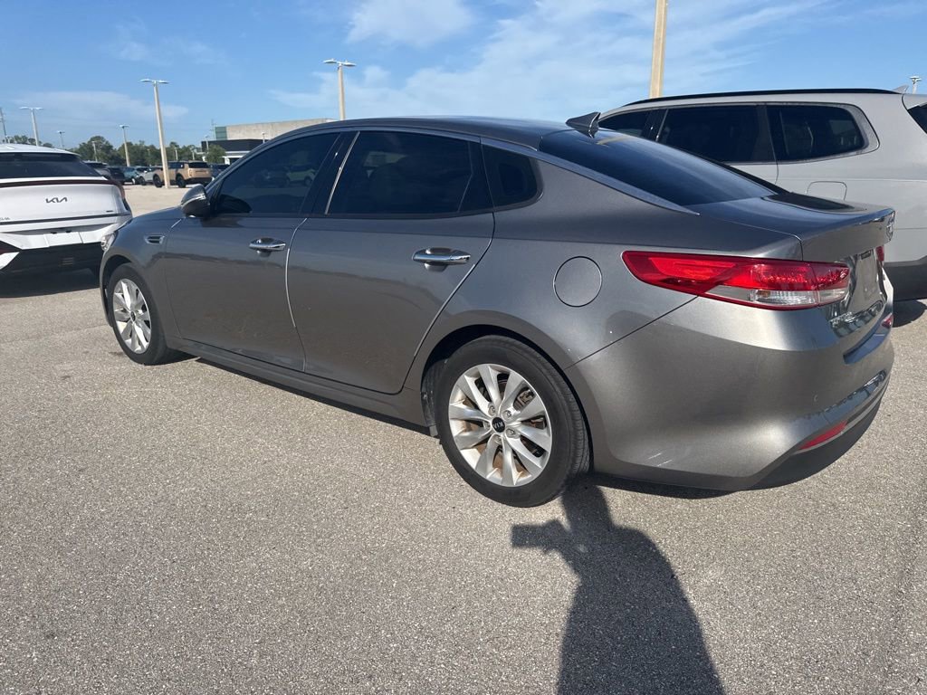 Used 2018 Kia Optima EX image 7