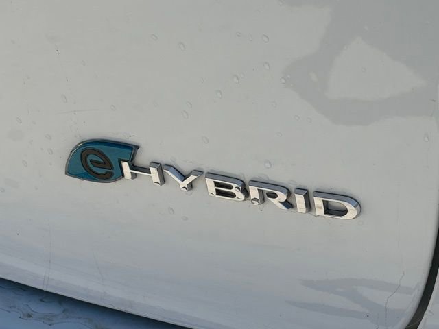 Certified 2024 Chrysler Pacifica Select image 10