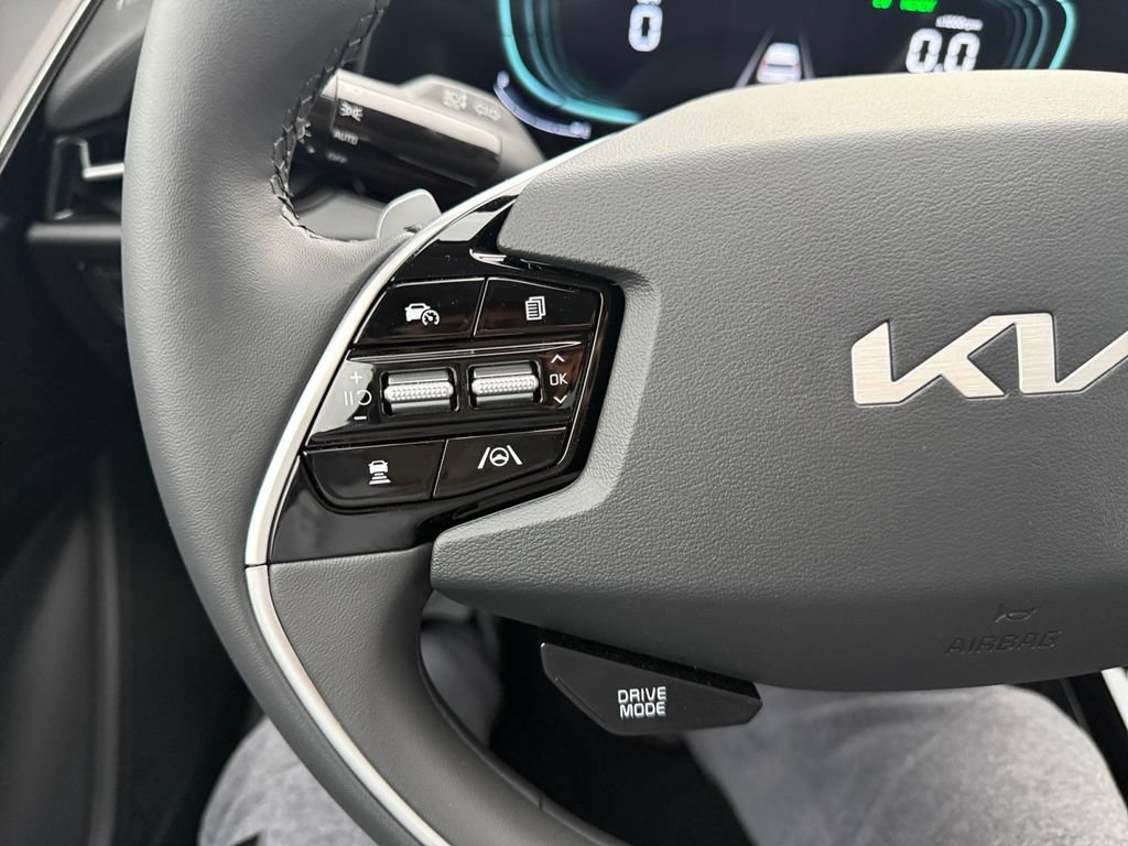 New 2026 Kia Niro EX FWD image 20
