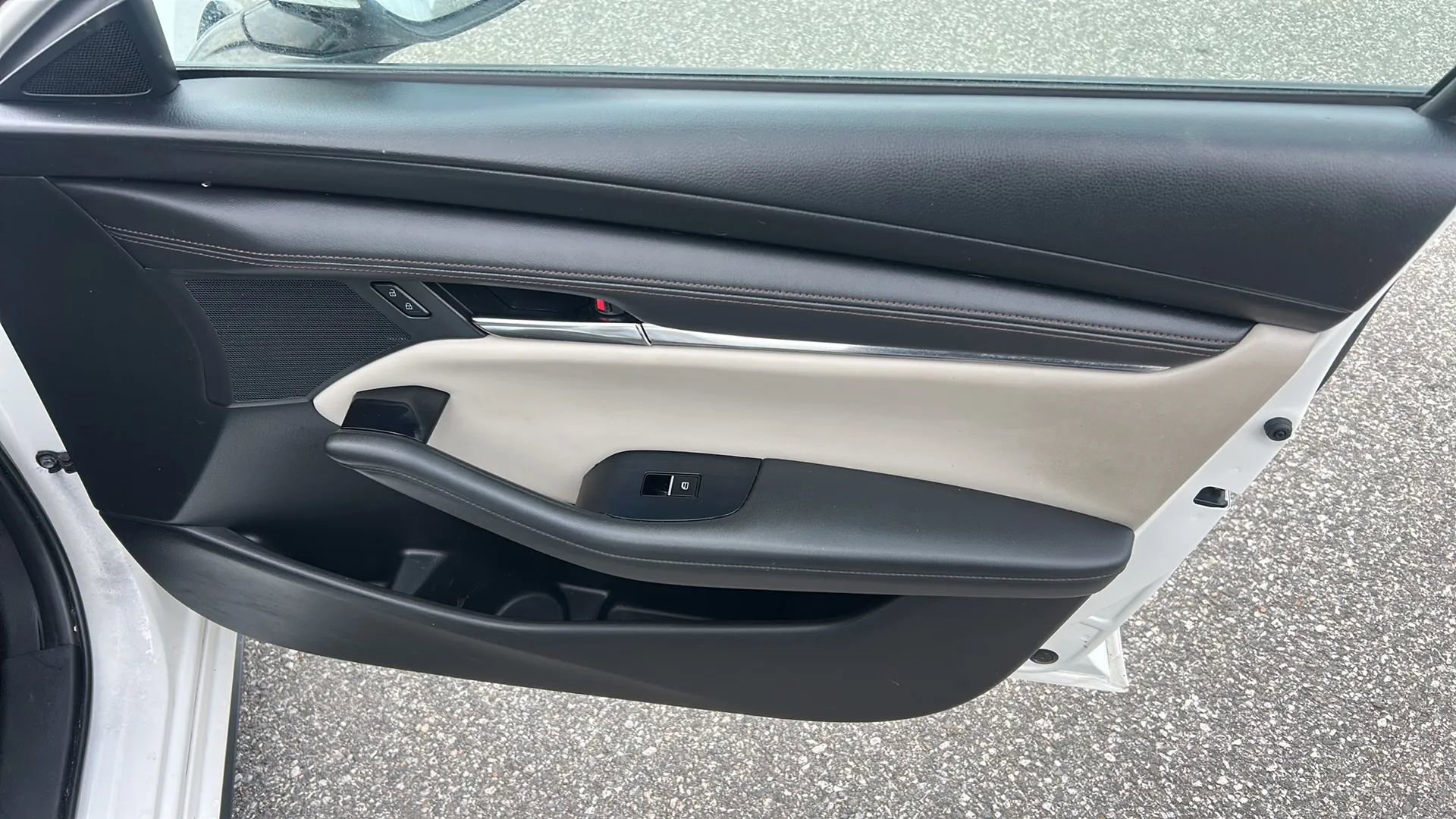Used 2019 MAZDA MAZDA3 AWD Sedan w/ Select Package image 17