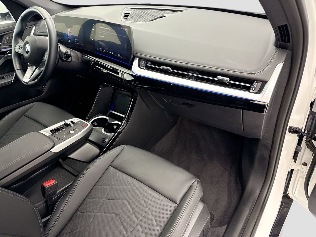 Certified 2025 BMW X1 xDrive28i w/ Convenience Package image 15