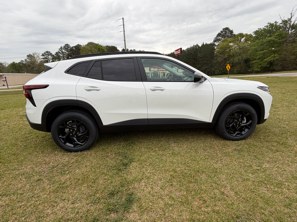 New 2026 Chevrolet Trax LT image 2