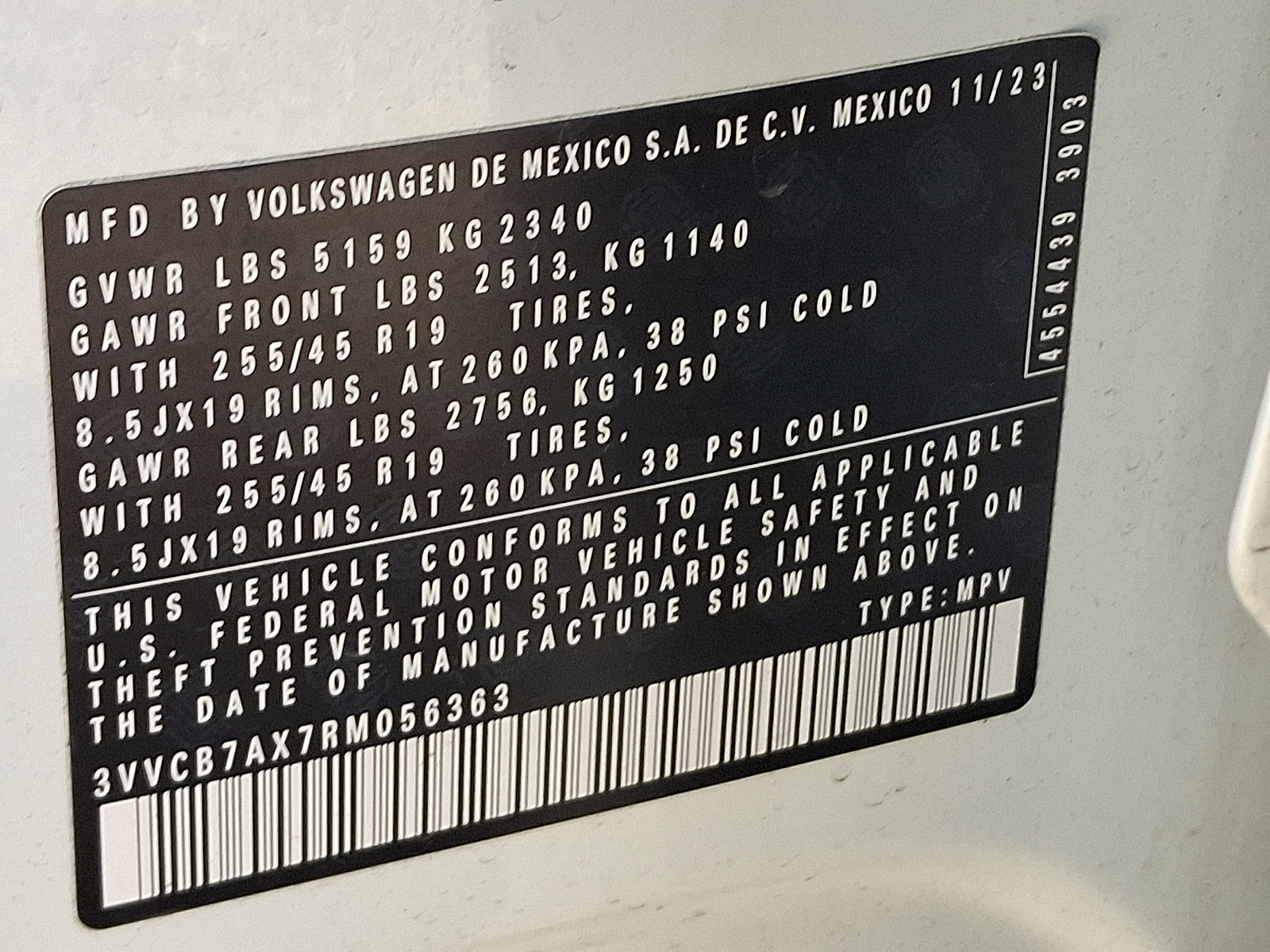 Used 2024 Volkswagen Tiguan SE R-Line FWD image 26