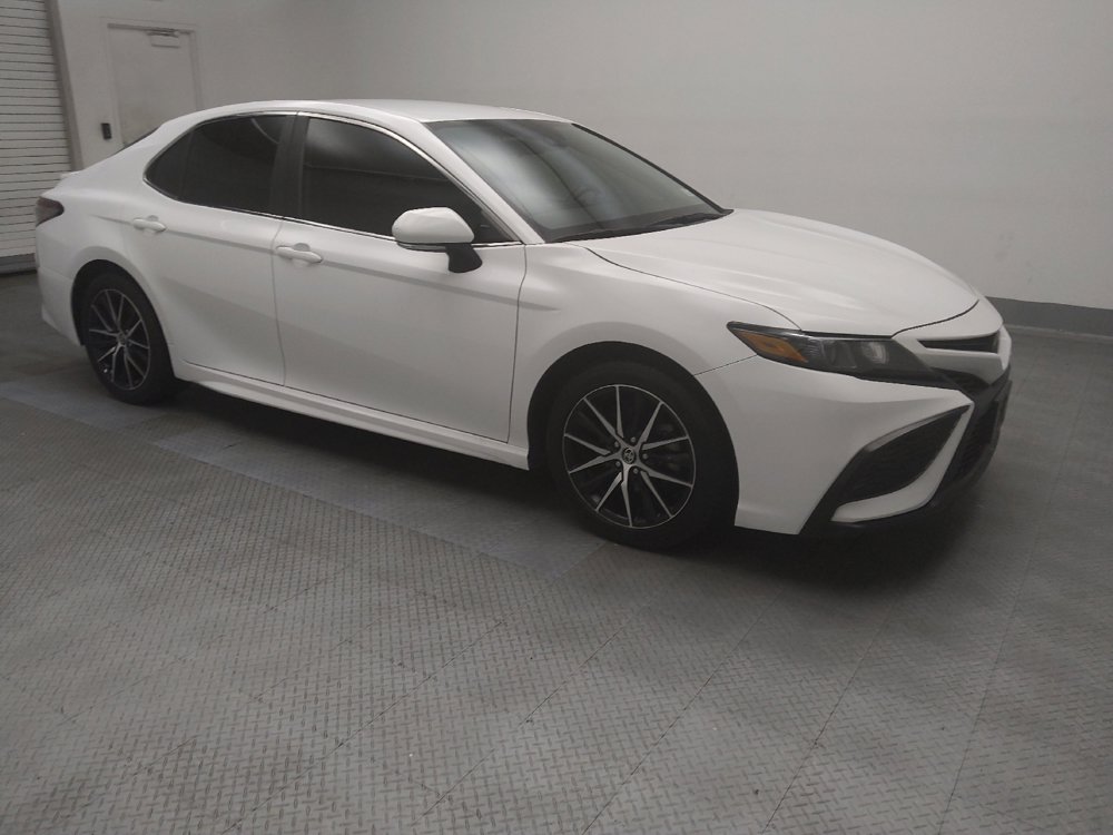 Used 2024 Toyota Camry SE FWD image 11