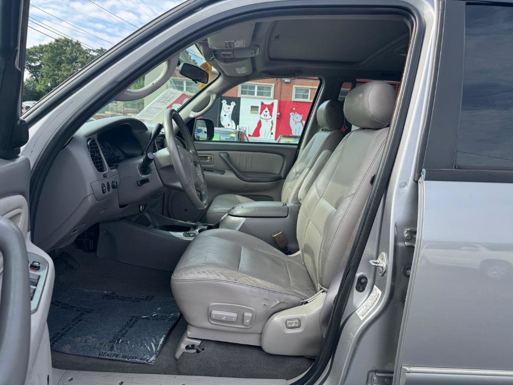 Used 2001 Toyota Sequoia Limited RWD image 8