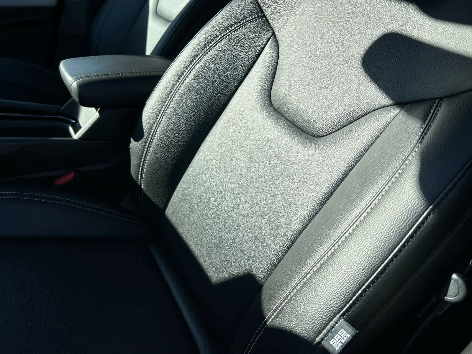 Used 2025 Jeep Compass Limited w/ Sun & Sound Group image 31