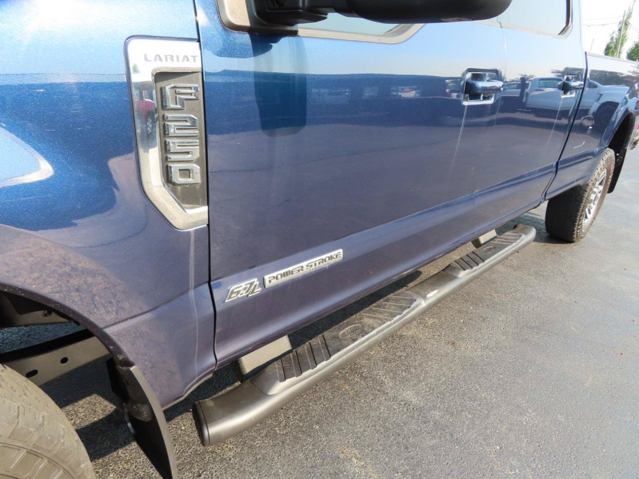 Used 2019 Ford F250 Lariat w/ FX4 Off-Road Package AWD/4WD image 12