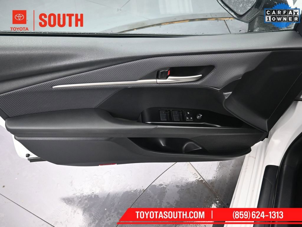 Certified 2025 Toyota Camry SE image 25