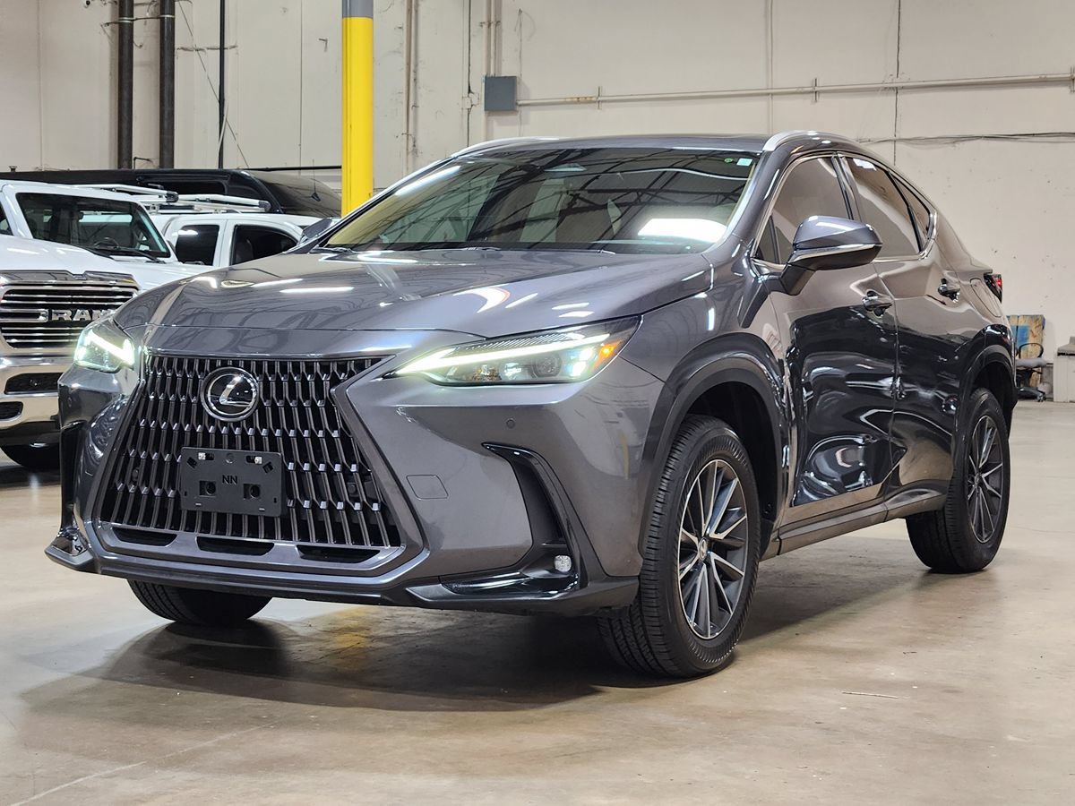 Used 2025 Lexus NX 250 FWD w/ Premium Package image 4