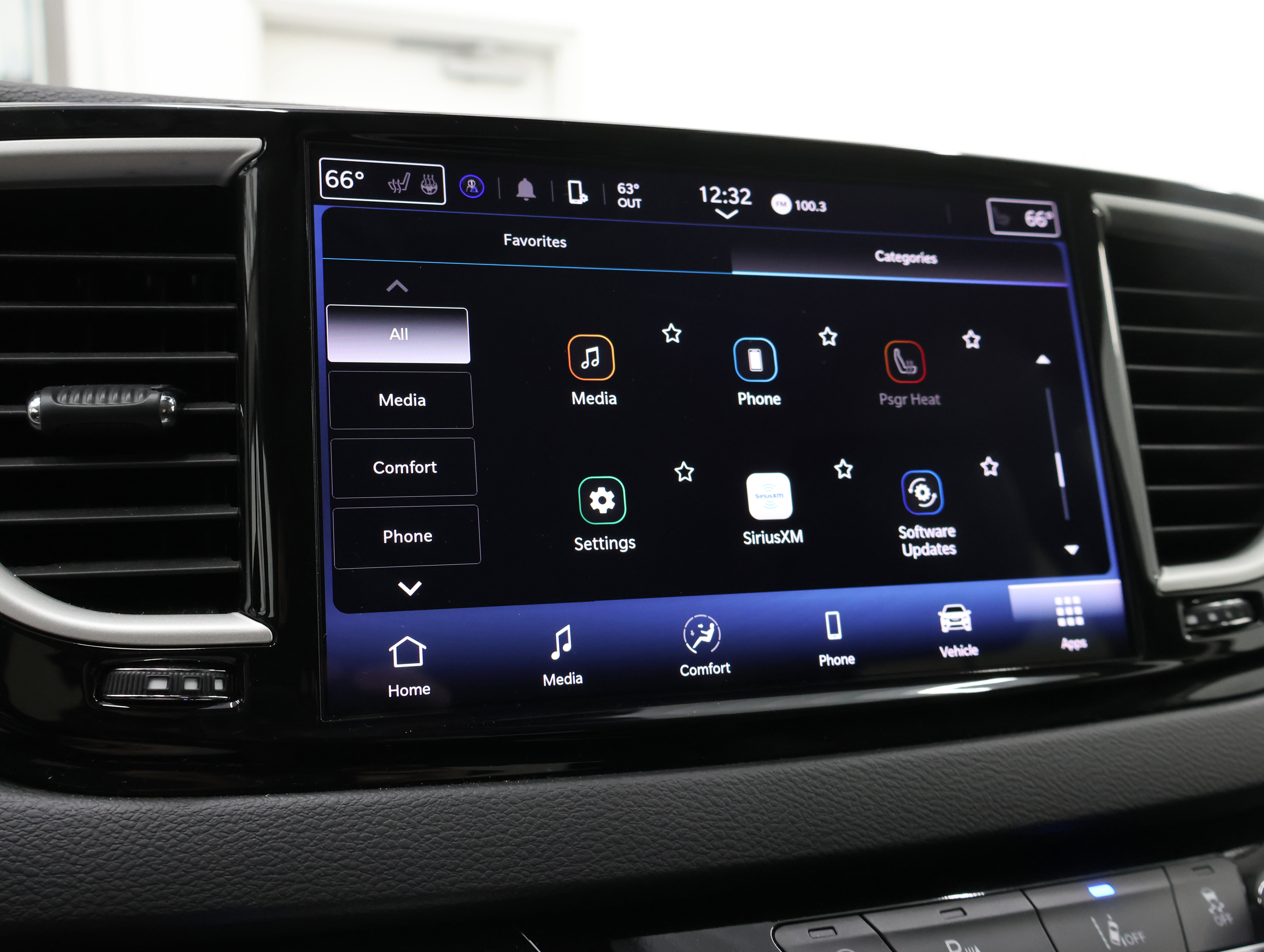 Used 2024 Chrysler Pacifica Touring-L FWD image 56