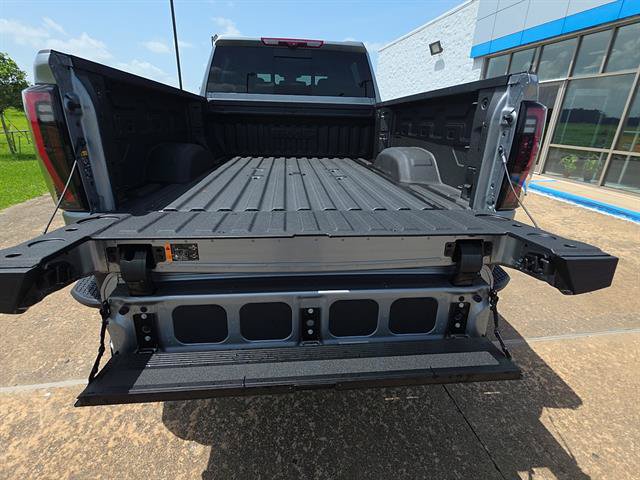 Used 2026 GMC Sierra 2500 AT4X AWD/4WD image 10