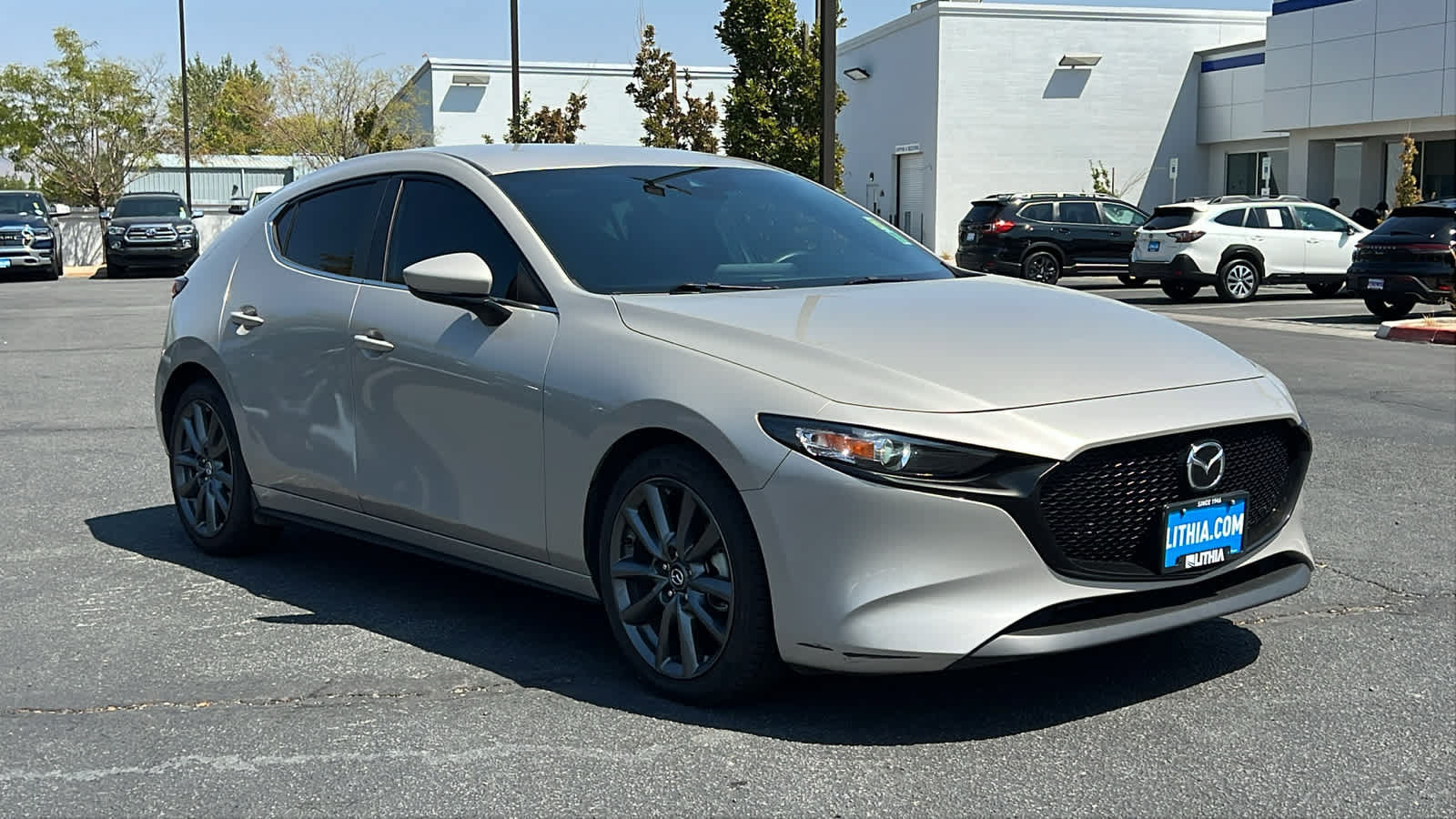 Used 2022 MAZDA MAZDA3 s FWD image 3