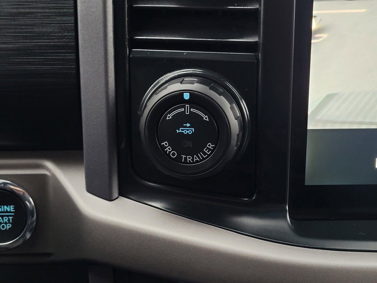 Used 2024 Ford F150 XLT w/ Equipment Group 302A MID image 22